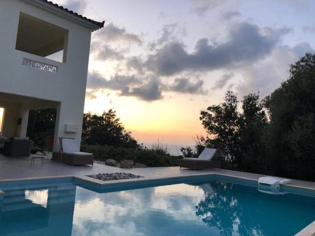 Villa Kyparissia De Wandelboom Vrises  Esterno foto