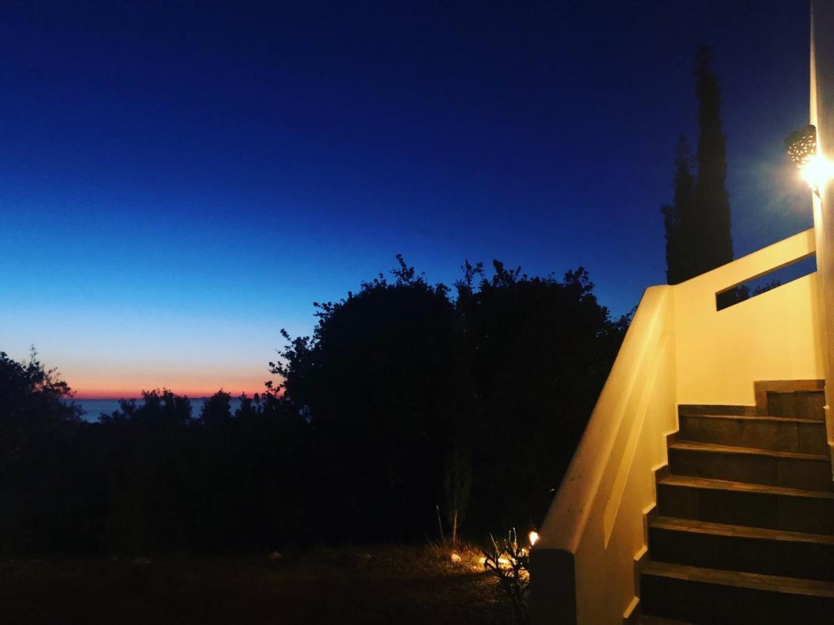 Villa Kyparissia De Wandelboom Vrises  Esterno foto