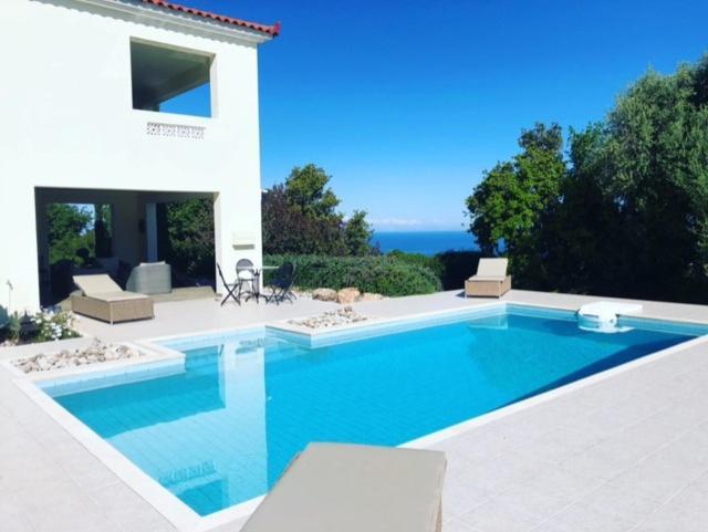Villa Kyparissia De Wandelboom Vrises  Esterno foto